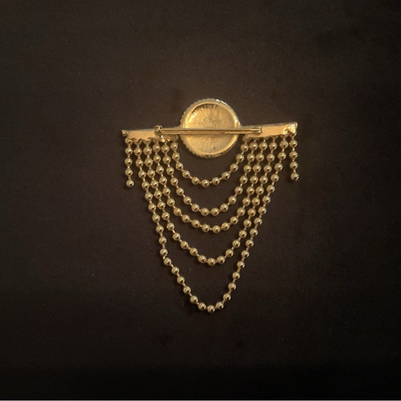 #80 Vintage St.John Button Drop Gold Chain Pin Brooch - Picture 2 of 2